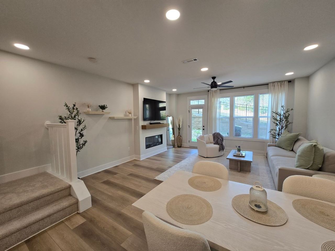 4019 Elk Creek Ln - Photo 6 of 22