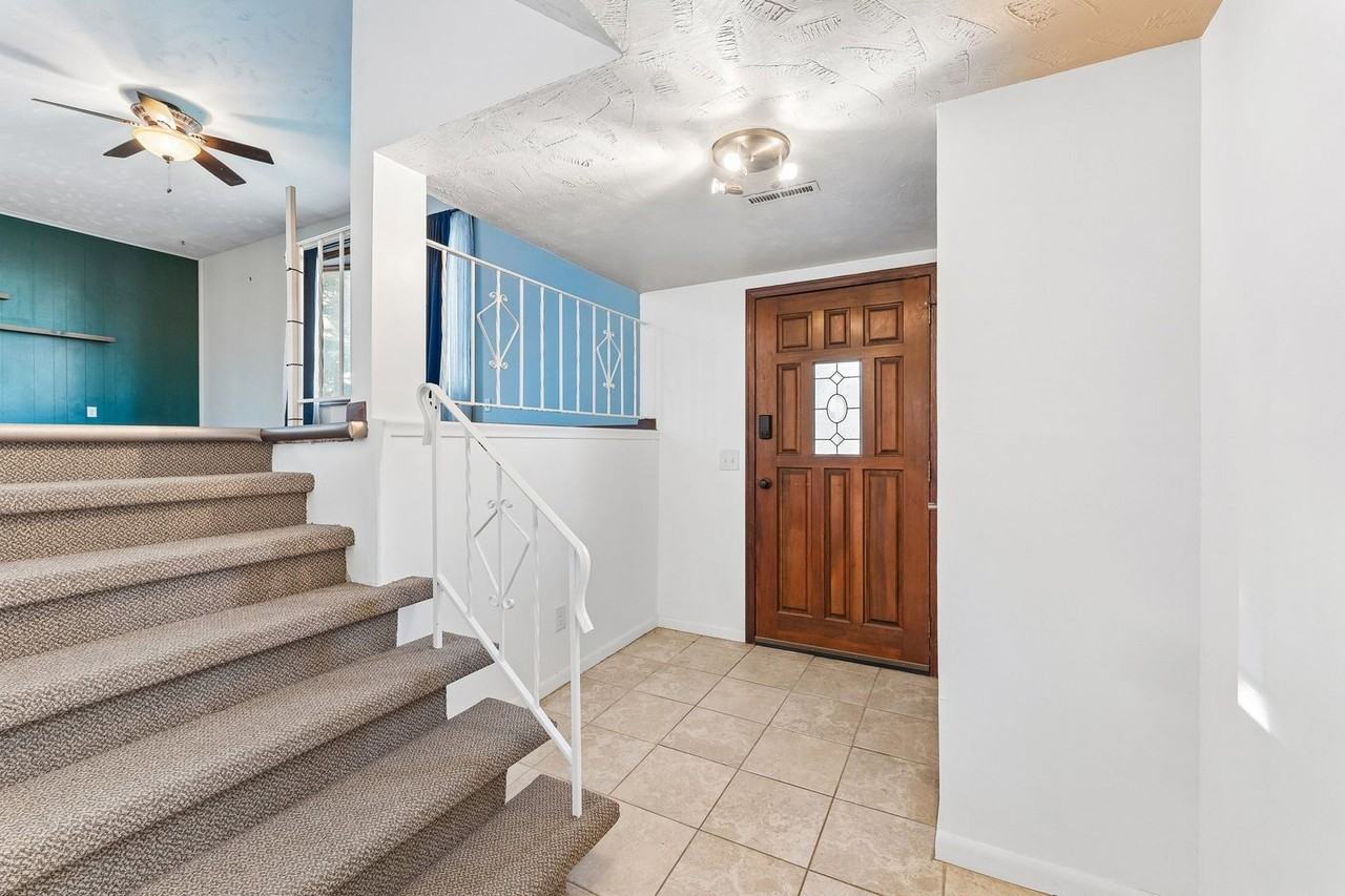 13116 Southdale Cir - Photo 3 of 35