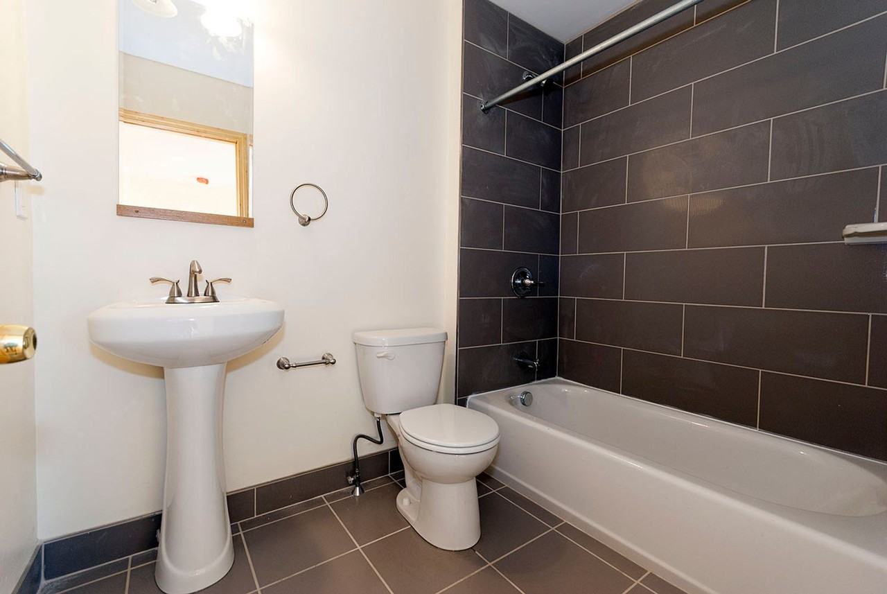 30 Bentley St - Photo 3 of 9