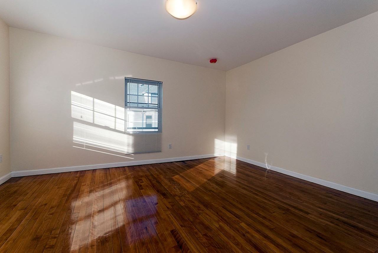 30 Bentley St - Photo 5 of 9