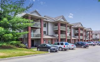 featured image of 1059 W Benton St