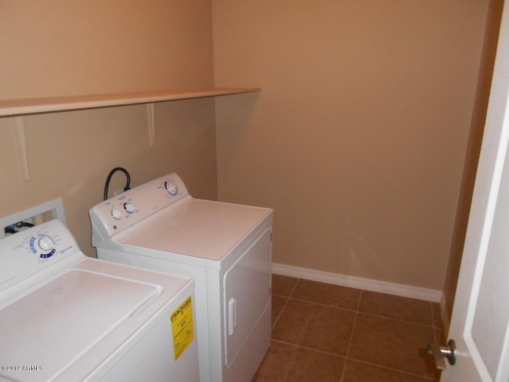 2751 E Ficus Way - Photo 3 of 8