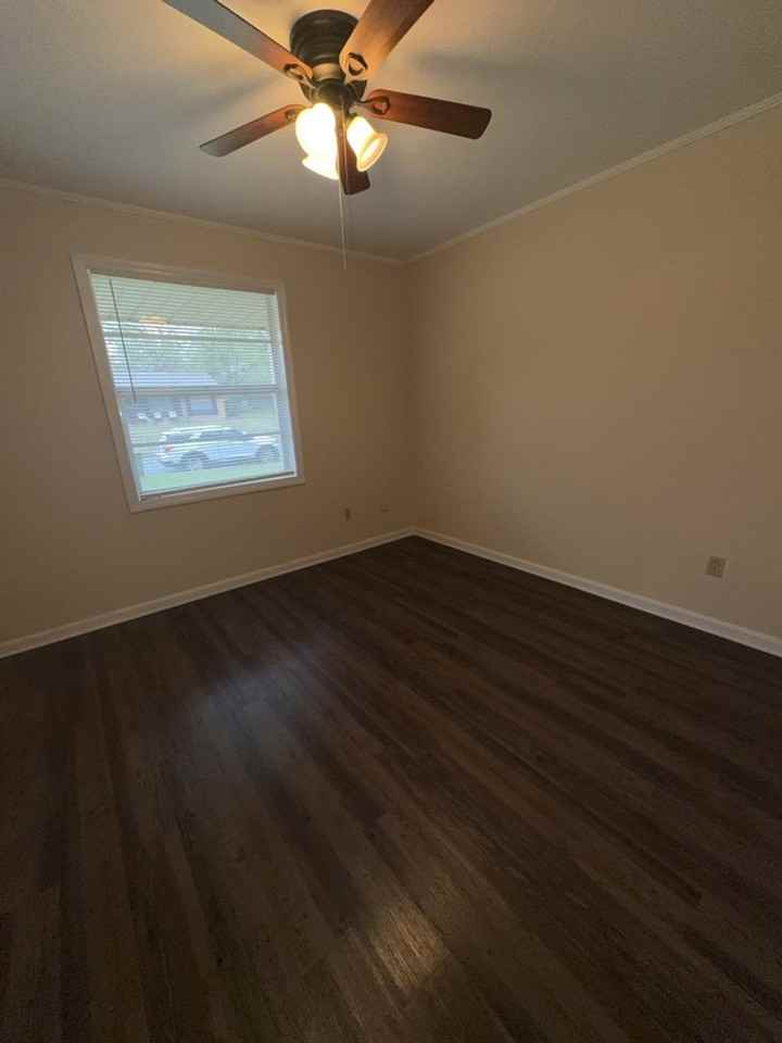 2216 Welch Dr - Photo 6 of 12