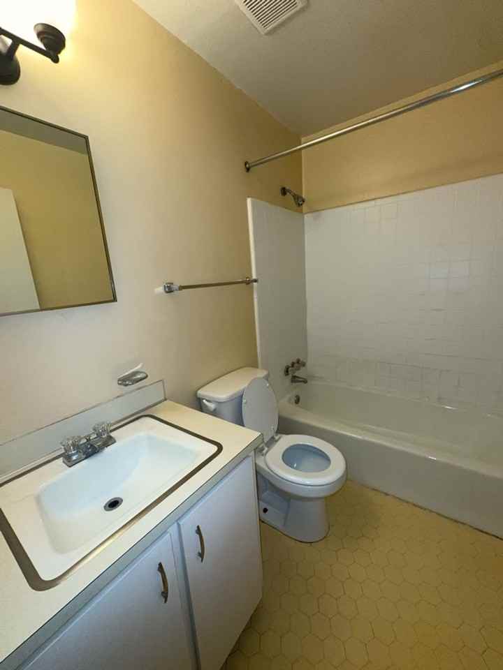 2216 Welch Dr - Photo 7 of 12