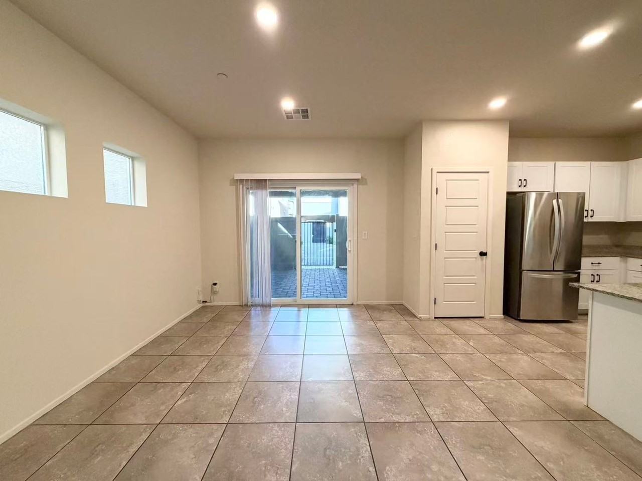 4480 Sapphire Moon Ave - Photo 3 of 17