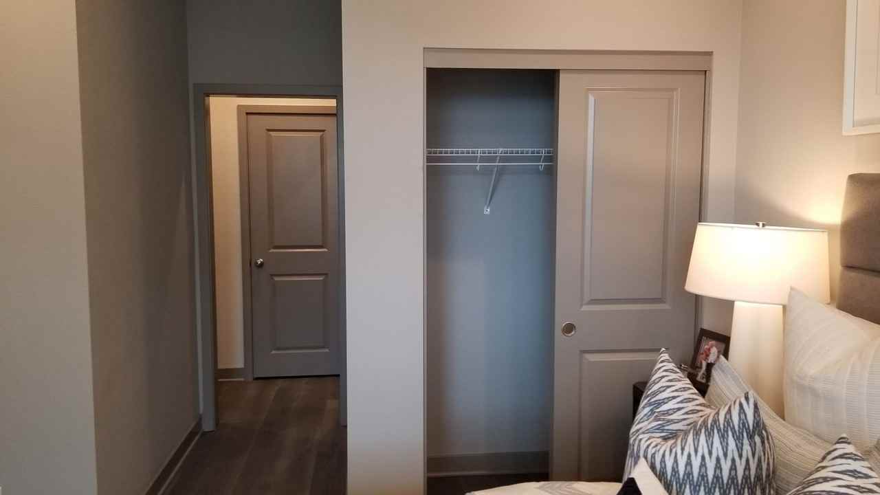 1111 Hibiscus Way - Photo 6 of 34