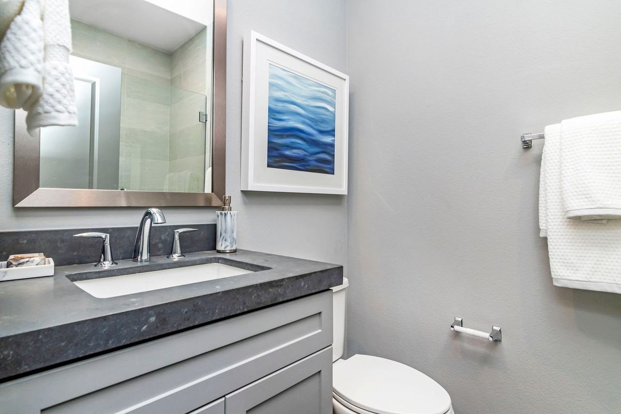 1111 Hibiscus Way - Photo 7 of 34