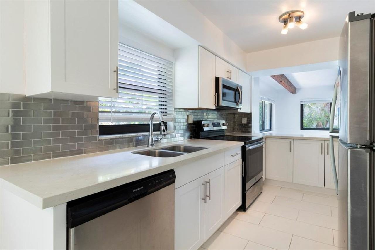 Harbor Beach - Photo 4 of 10