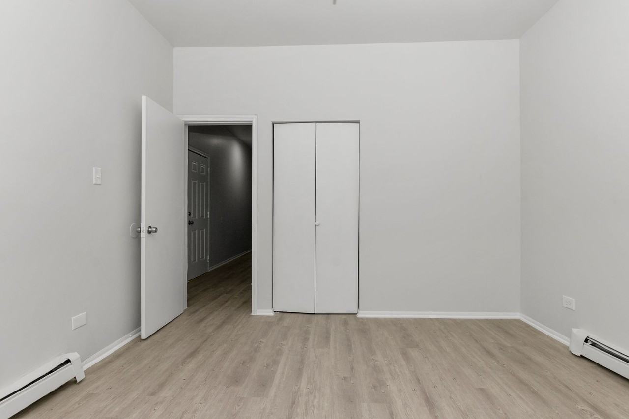 4520-26 S. Vincennes Avenue - Photo 6 of 18