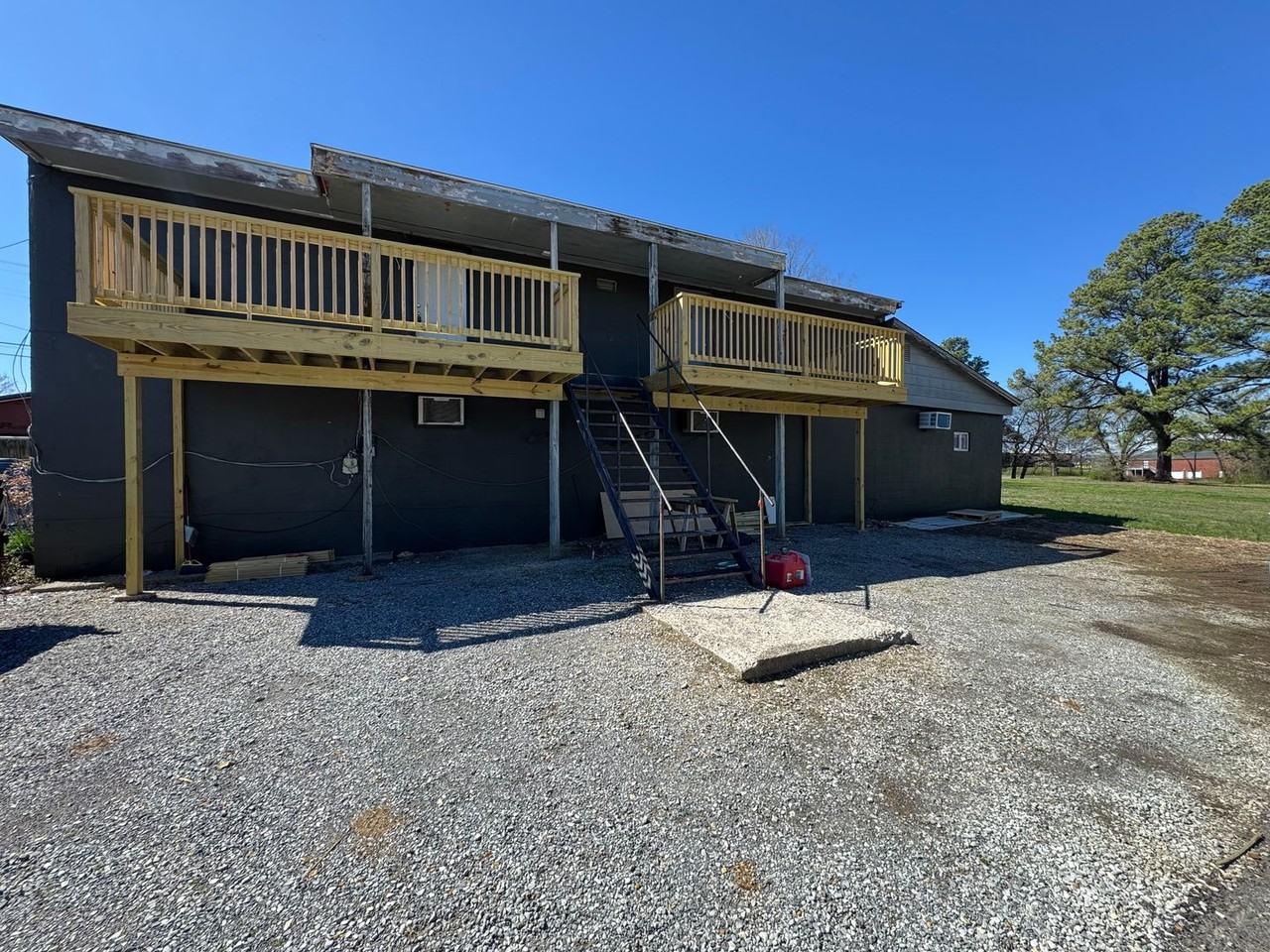 904 Coldwater Rd #9 - Photo 2 of 15