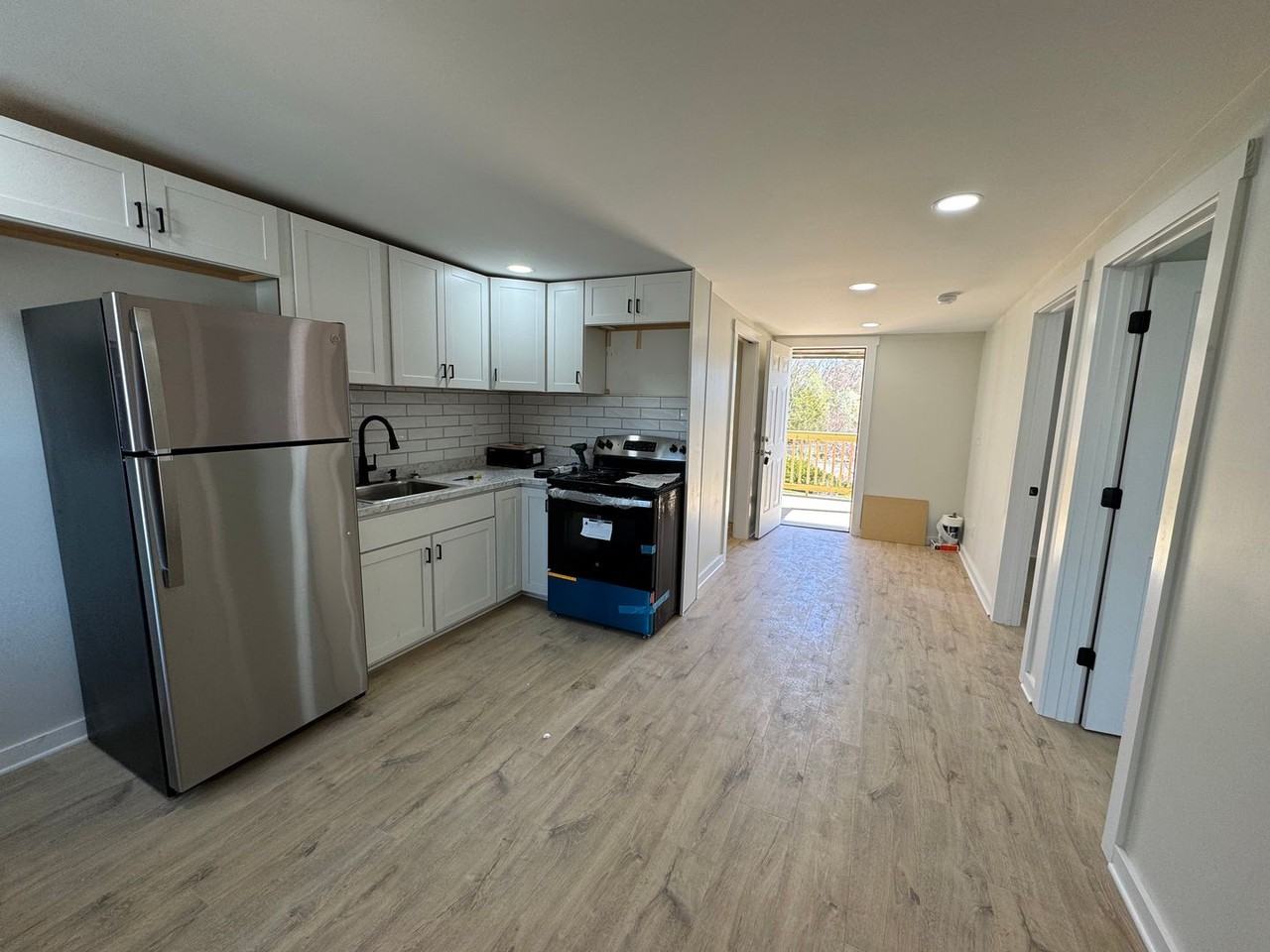 904 Coldwater Rd #9 - Photo 4 of 15