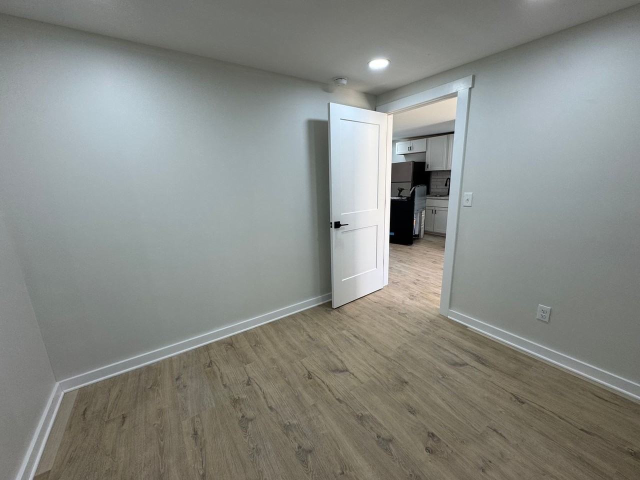 904 Coldwater Rd #9 - Photo 6 of 15