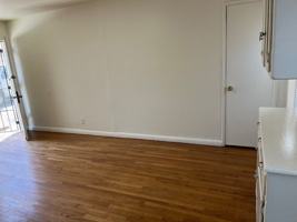 featured image of 1728 E 7th St