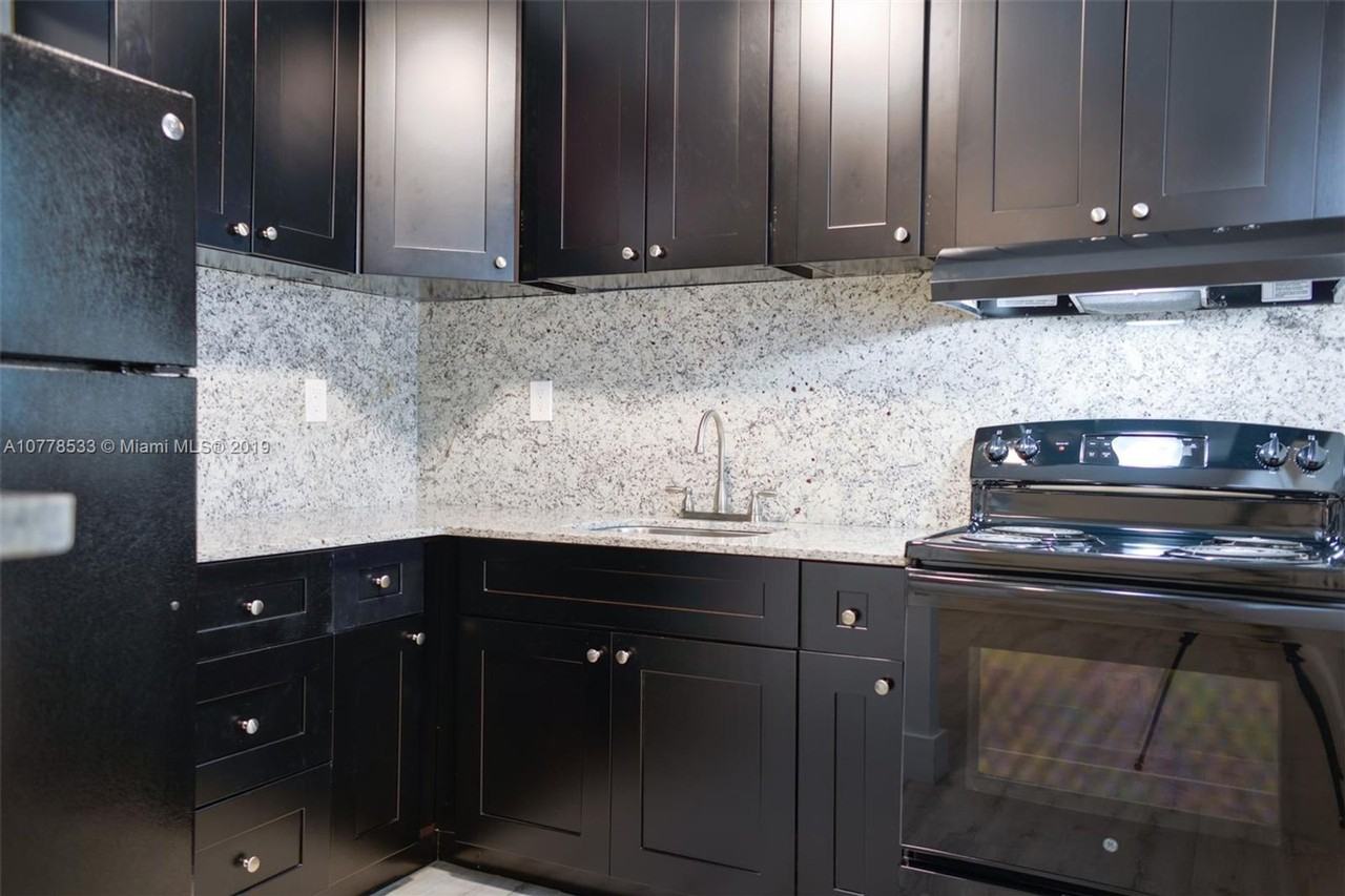 1 Bed/1 Bath - Photo 2 of 15