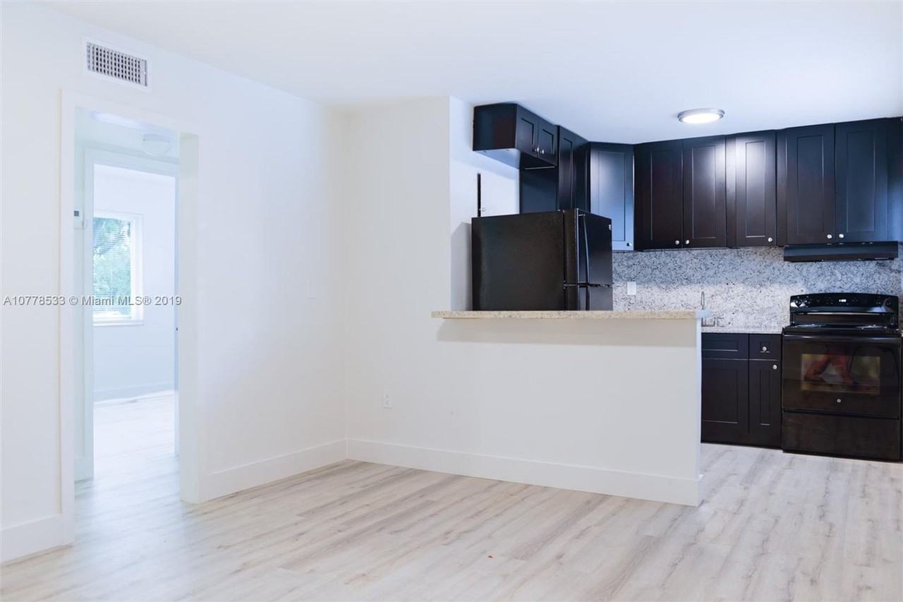 1 Bed/1 Bath - Photo 4 of 15