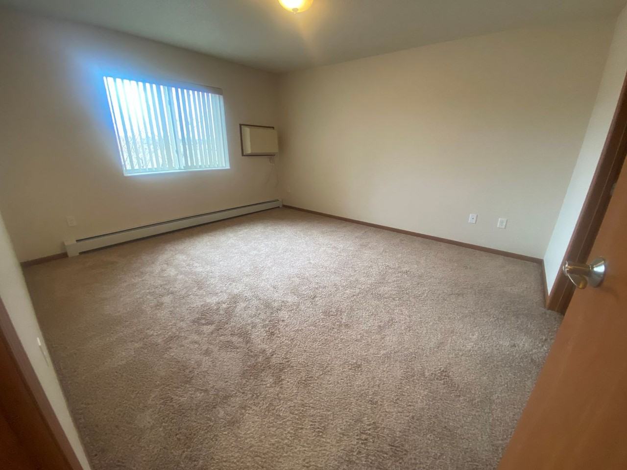 3202 - Photo 6 of 27