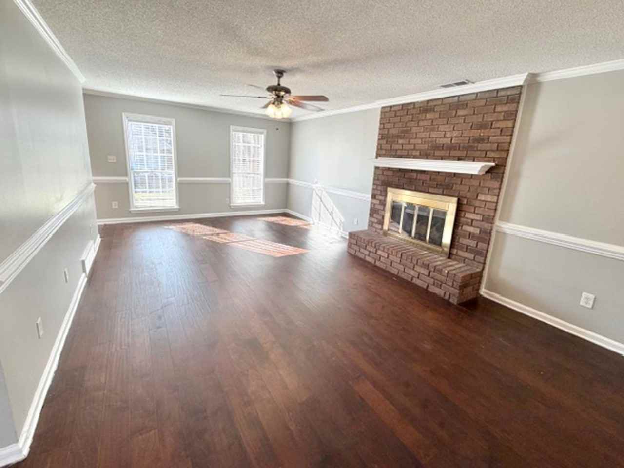 2554 Jeffries Cv - Photo 2 of 12