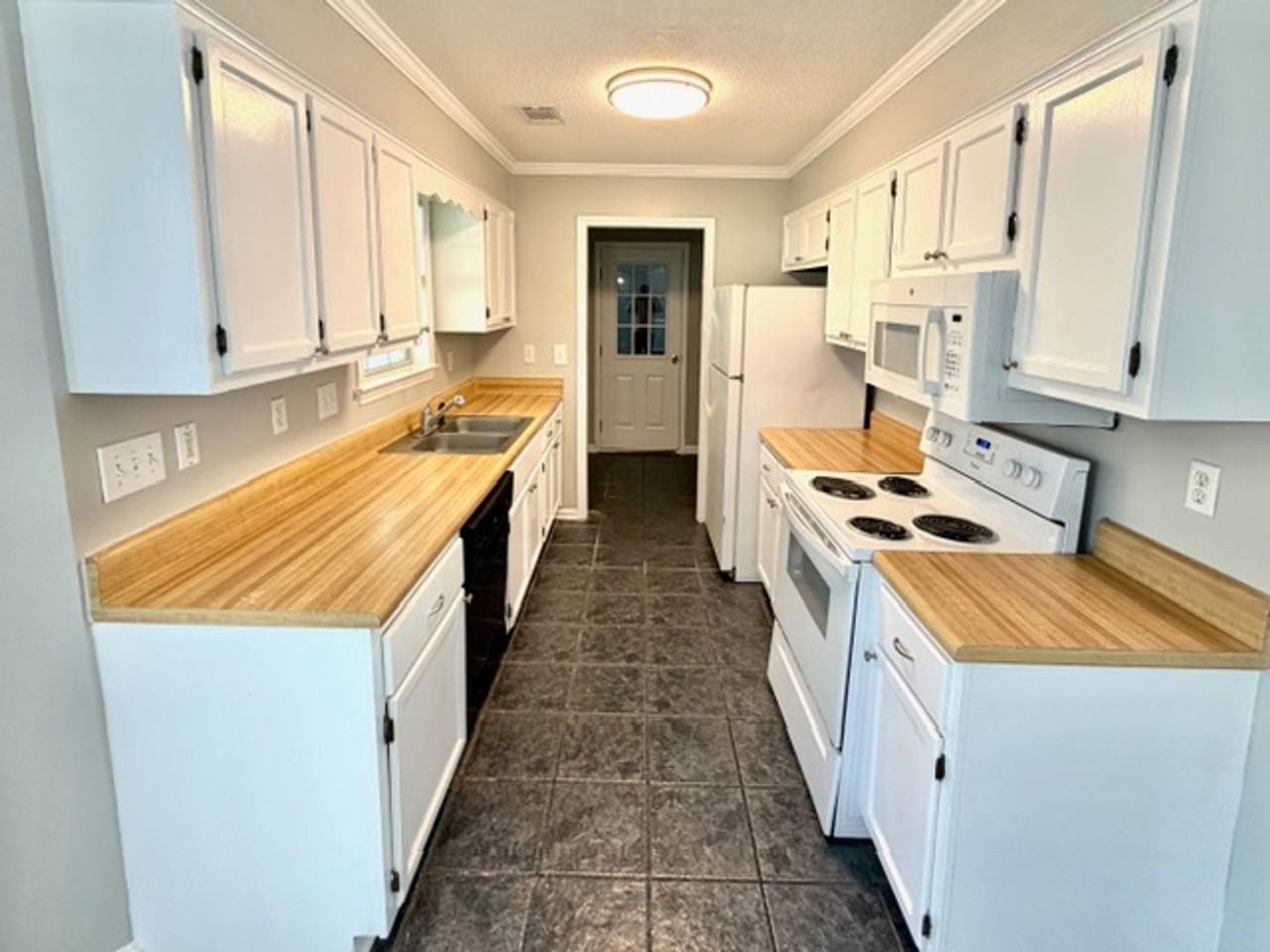 2554 Jeffries Cv - Photo 4 of 12