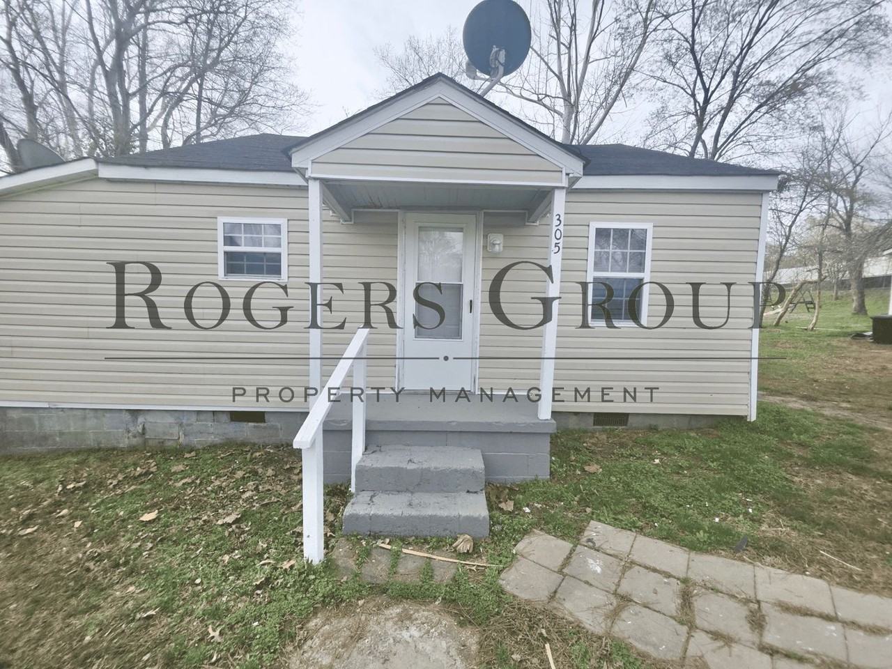 305 Perry St - Photo 2 of 14