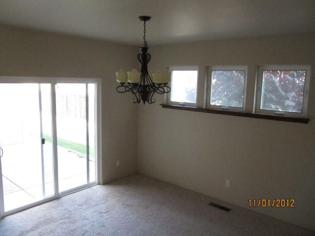 389 Cascade Dr - Photo 4 of 5