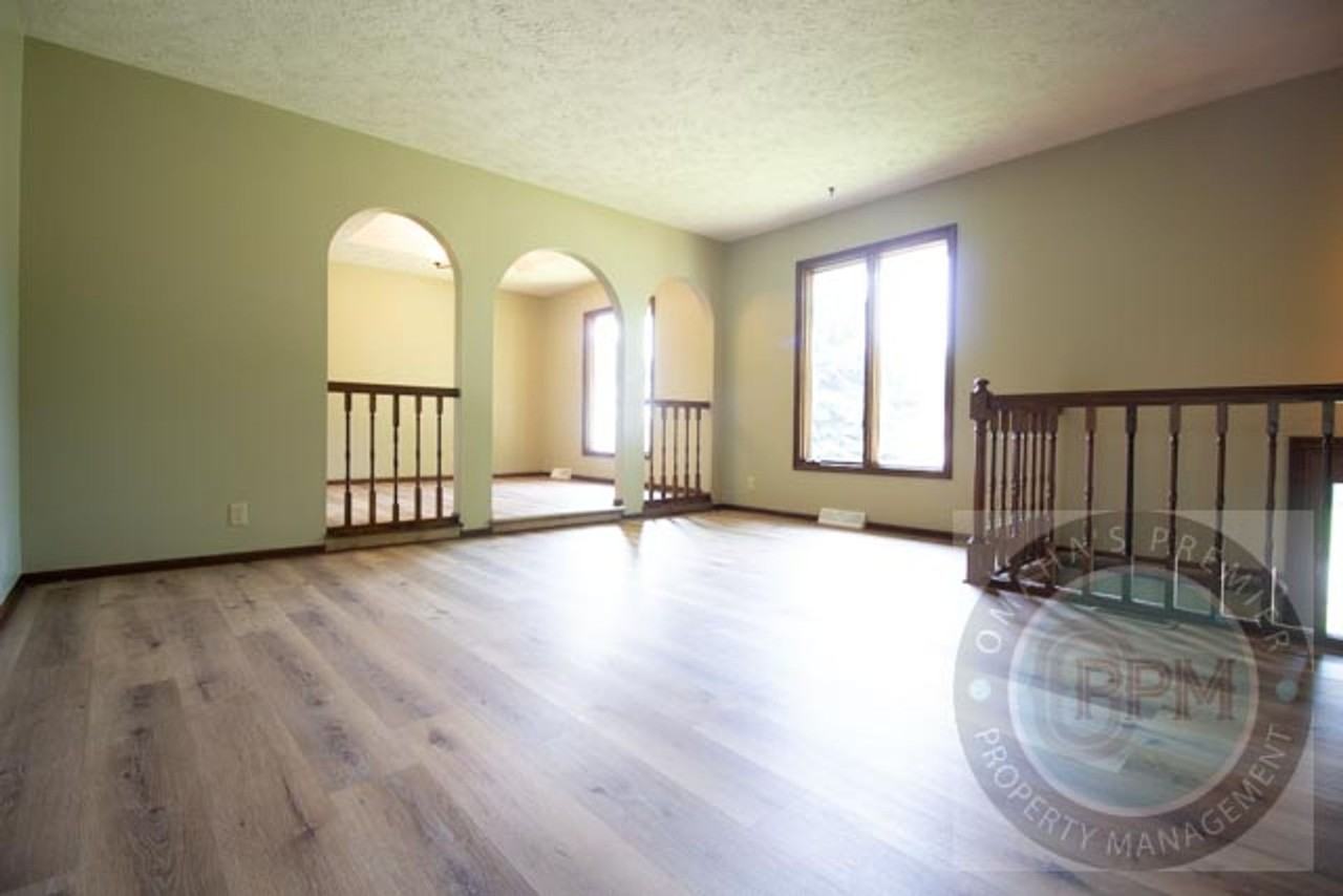 15134 Farnam Cir - Photo 6 of 27