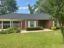 featured image of 401 E Lynnwood Ln