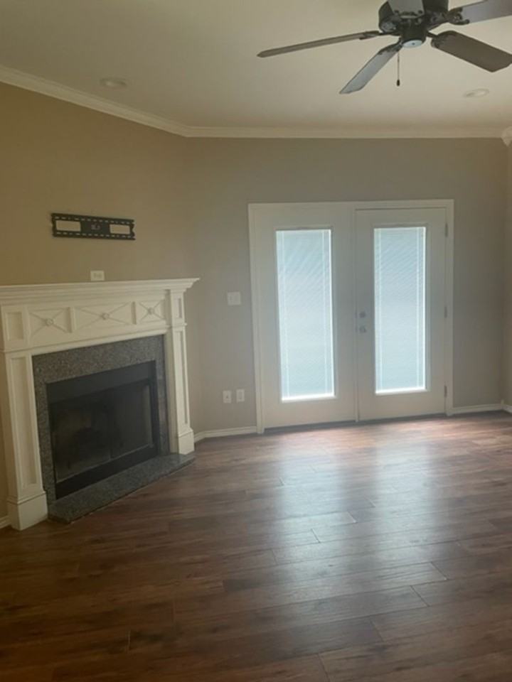 401 E Lynnwood Ln - Photo 4 of 16