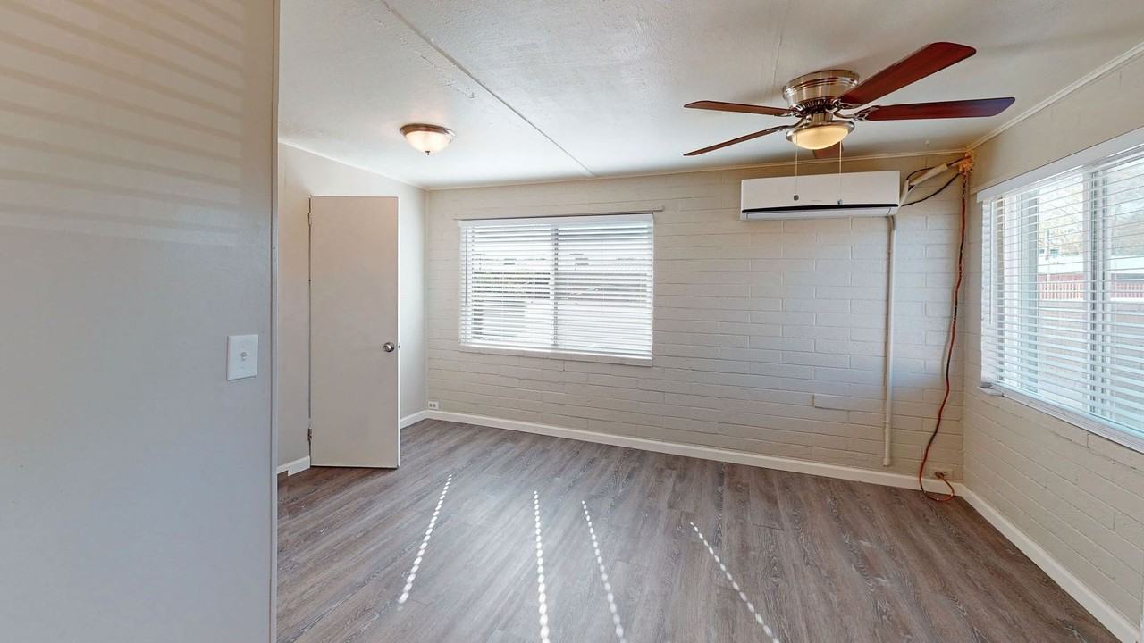 3826 W Roosevelt St - Photo 3 of 16