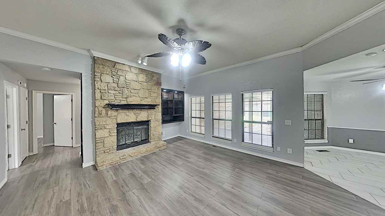 10100 S Rachel Ct - Photo 7 of 24