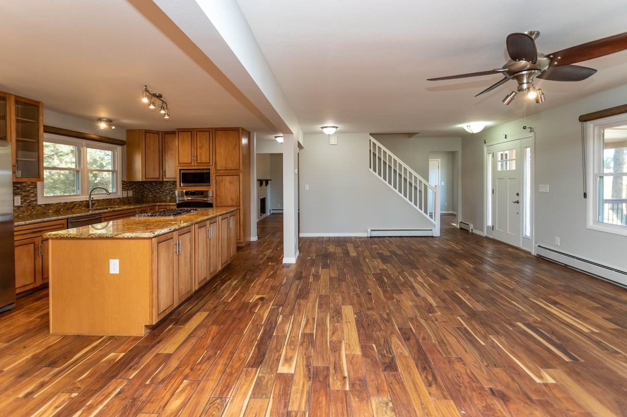 17750 Saddlewood Rd - Photo 3 of 40