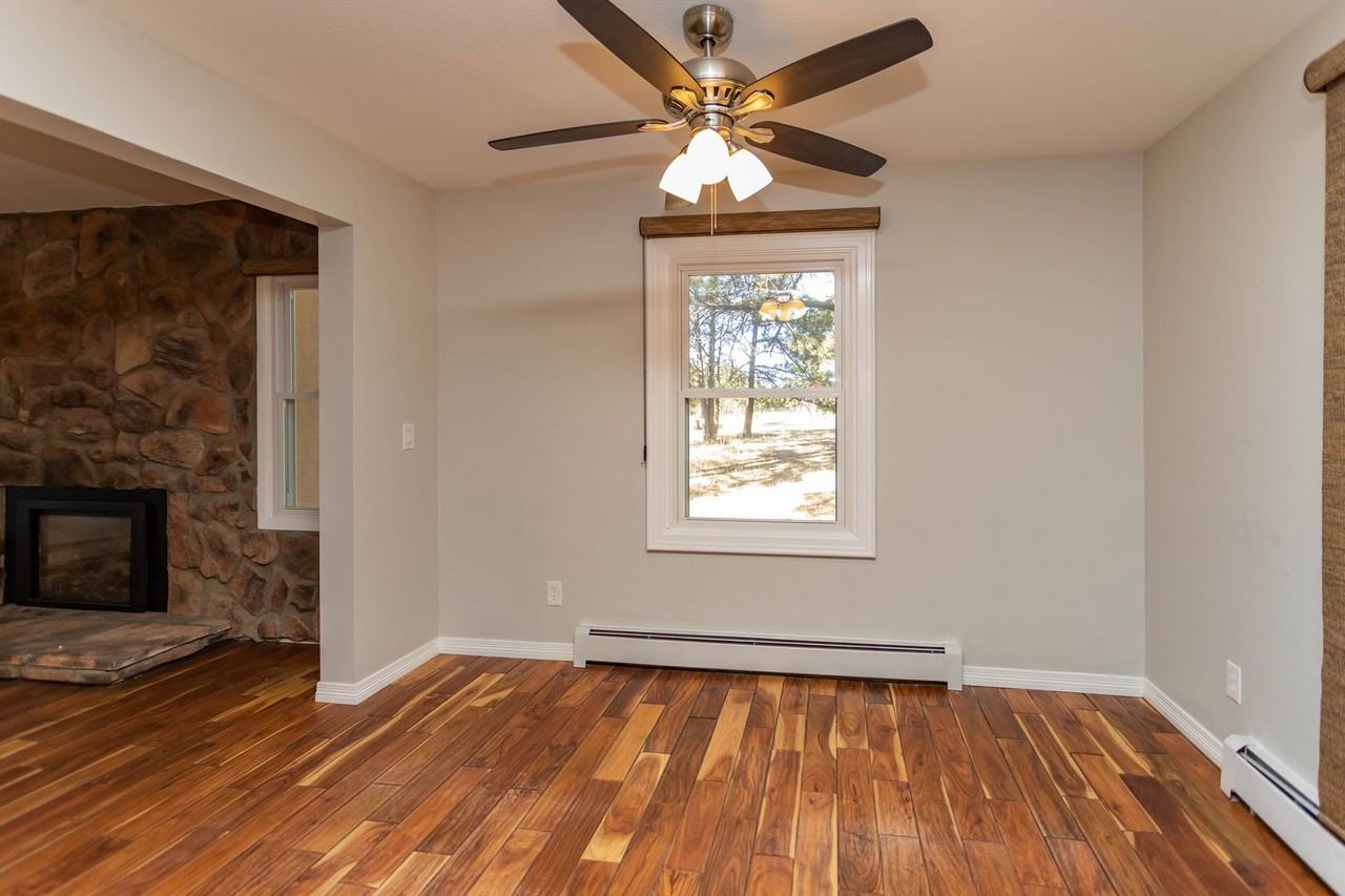 17750 Saddlewood Rd - Photo 7 of 40