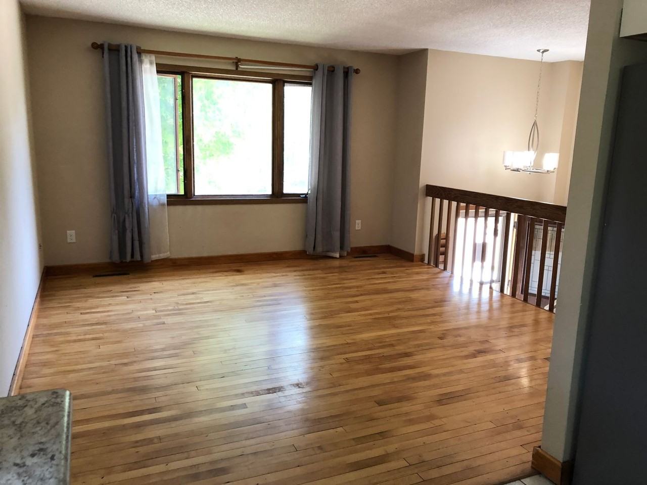 908 Sandusky Dr - Photo 5 of 24