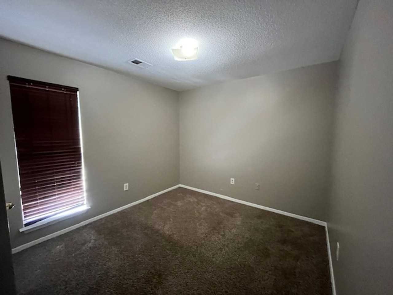 3428 Laurelwood St - Photo 7 of 12