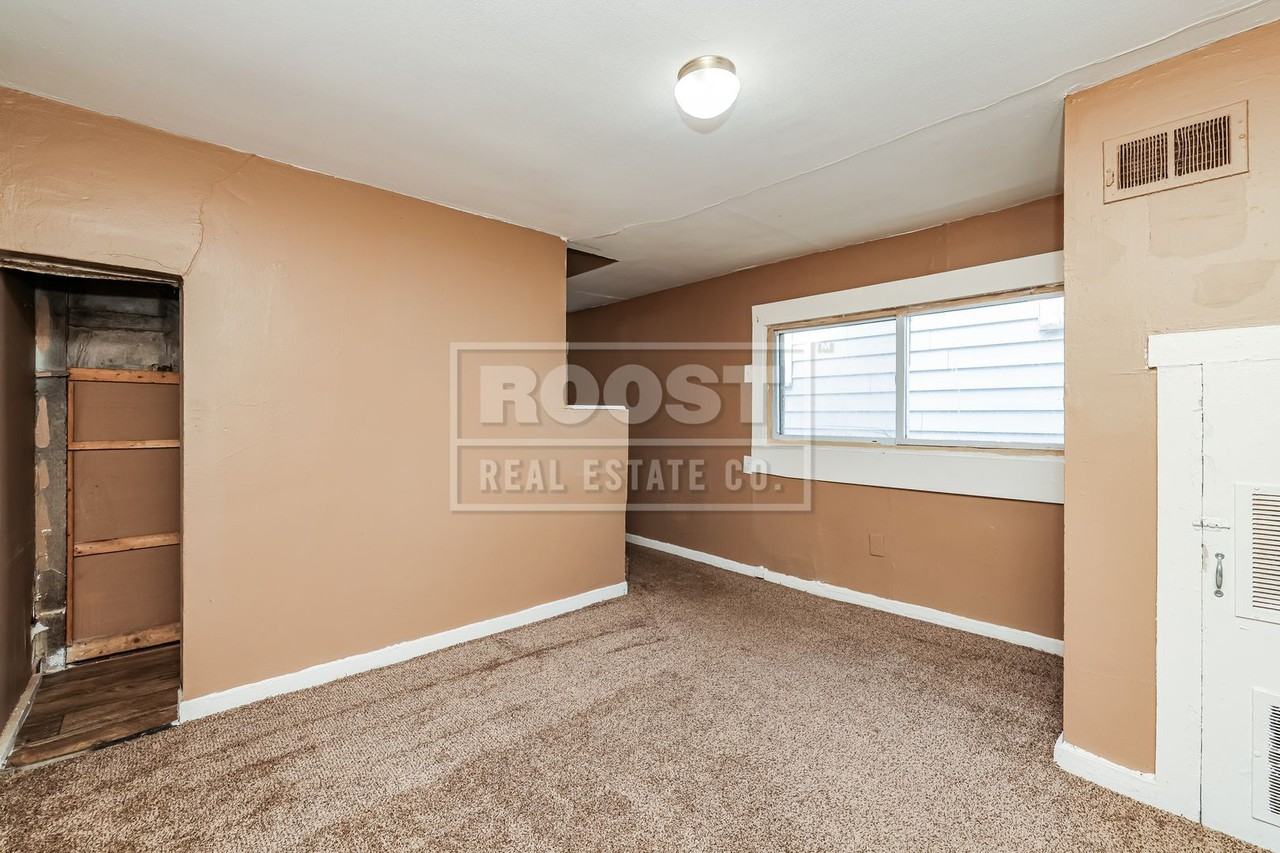 2132 Erie Ave - Photo 6 of 10