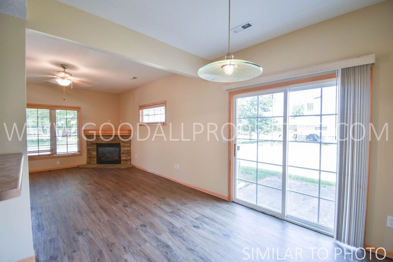 2005 Sw 35th St #805 - Photo 2 of 21