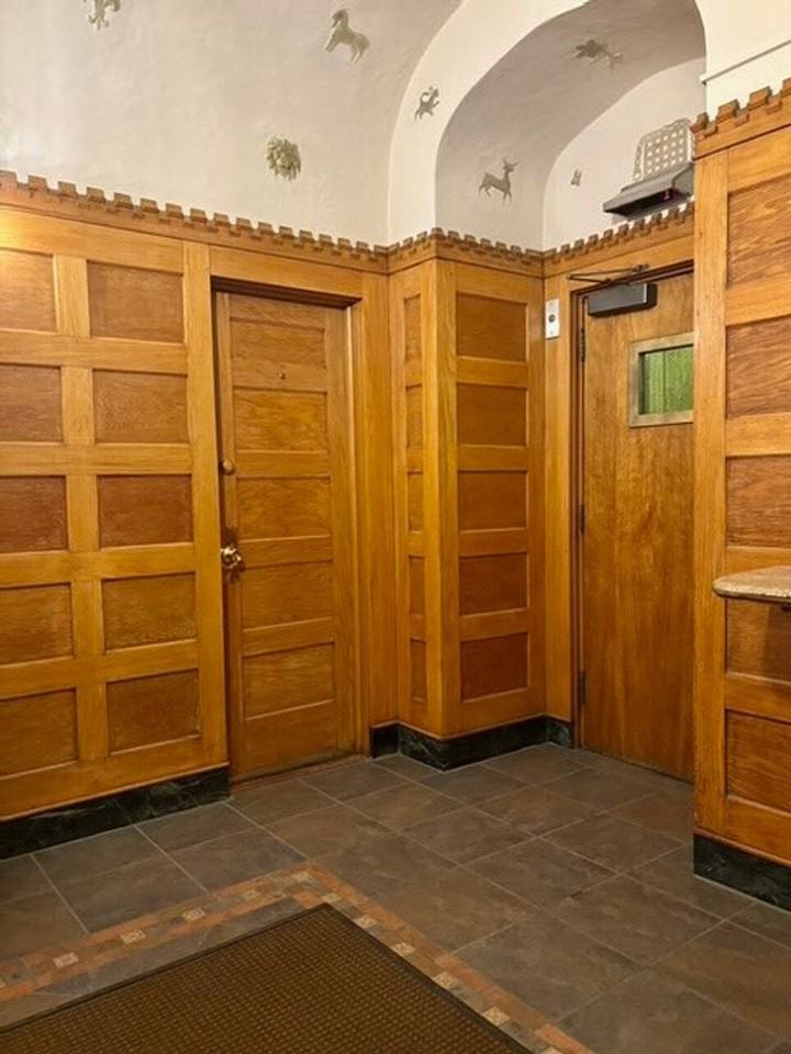 5421 S Cornell Ave - Photo 6 of 9