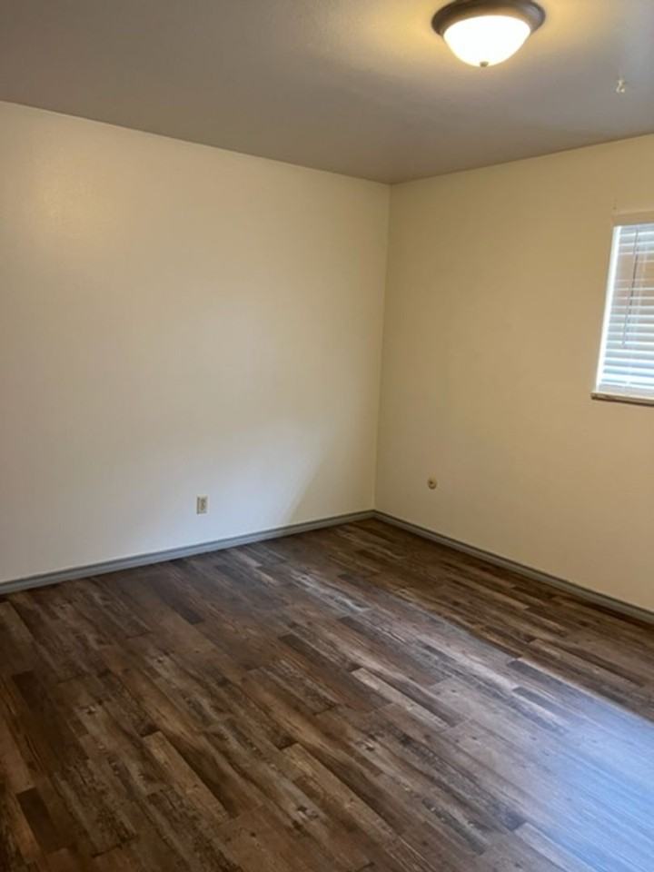 923 S Harmony Dr - Photo 7 of 7