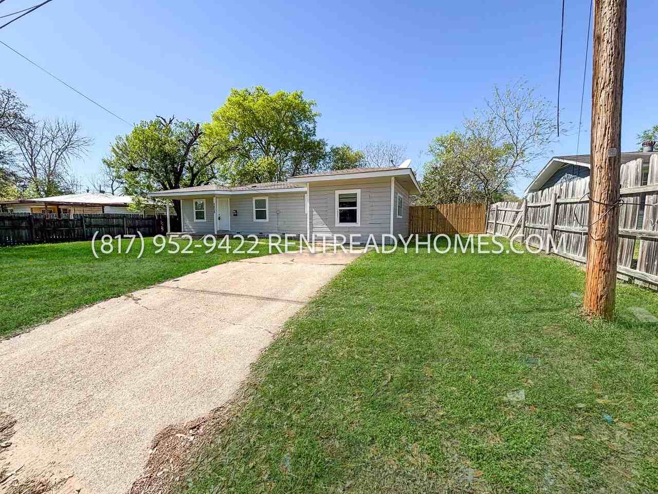 2408 Southside Dr - Photo 4 of 23