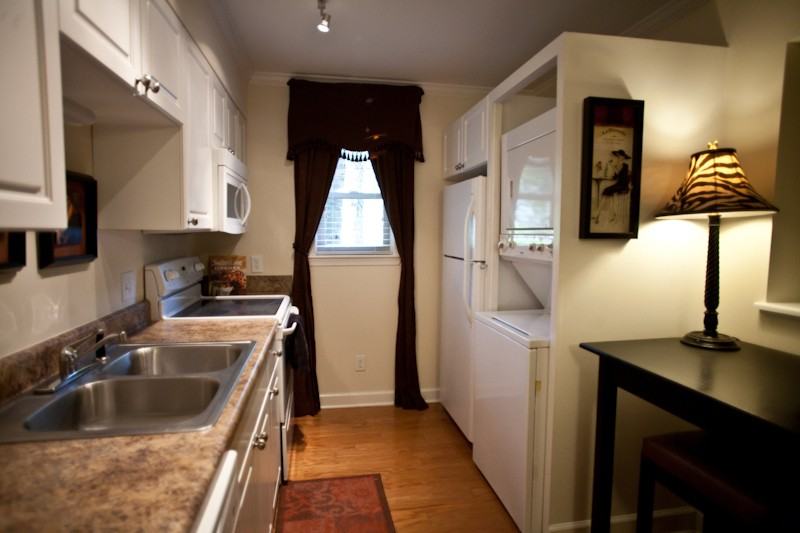 1513 E Franklin St - Photo 4 of 13