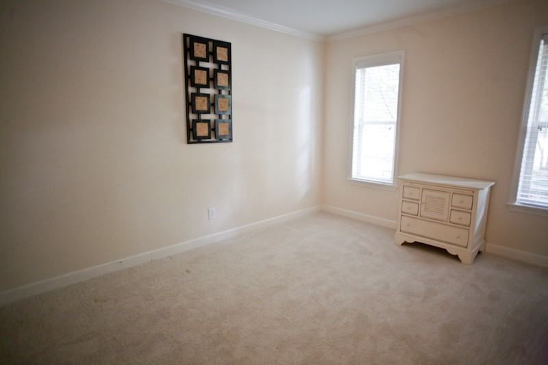 1513 E Franklin St - Photo 6 of 13
