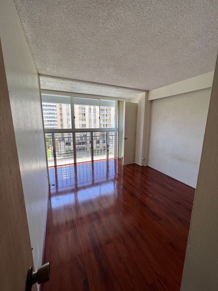 1621 Dole St #401 - Photo 6 of 17