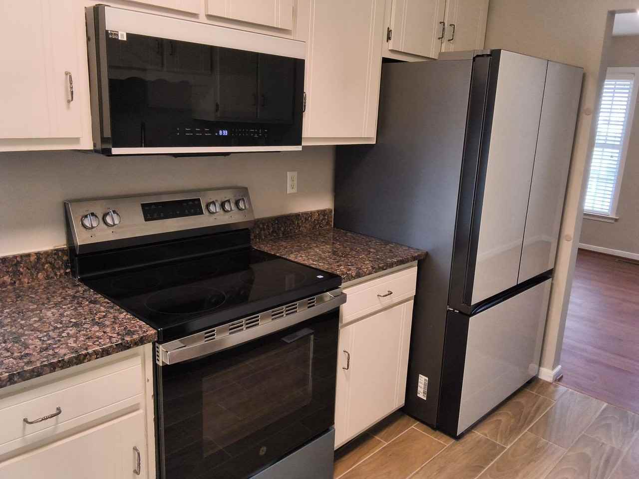 7878 Falling Hill Ter - Photo 6 of 20