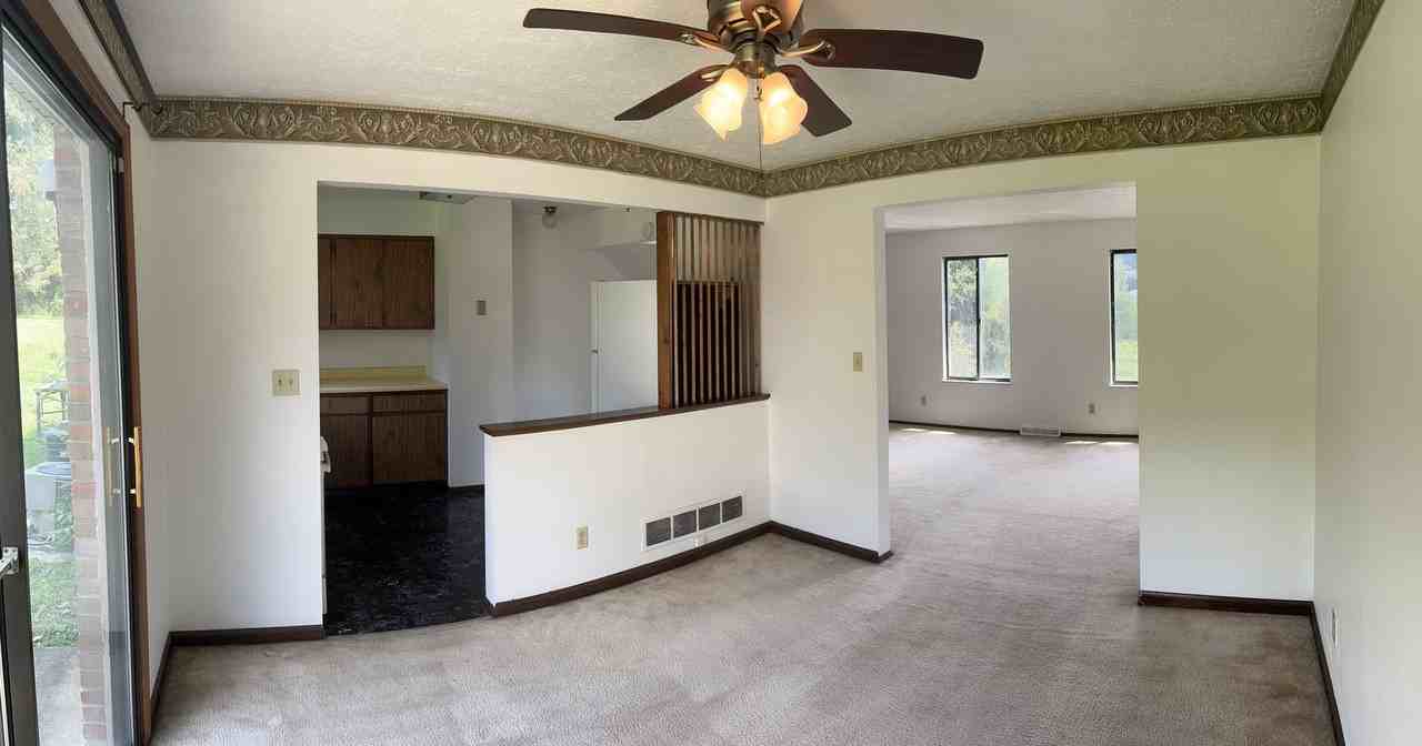 114 Locust Ridge Dr - Photo 2 of 7