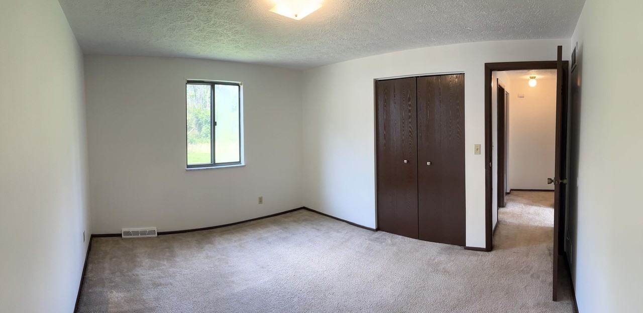 114 Locust Ridge Dr - Photo 5 of 7