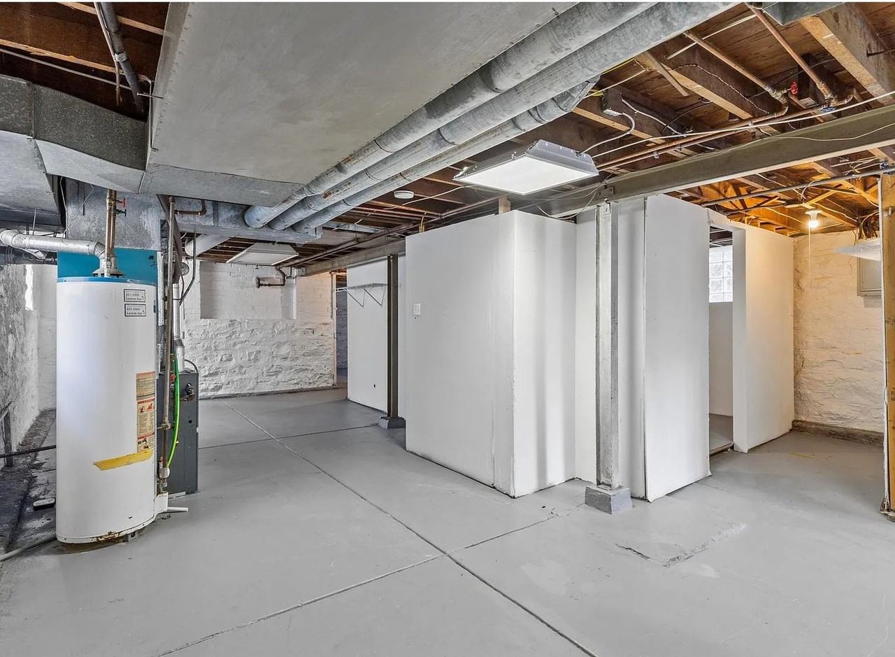 4978 Fairview Ave - Photo 4 of 19