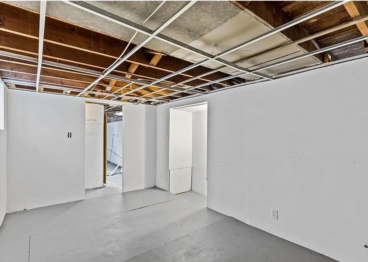 4978 Fairview Ave - Photo 6 of 19