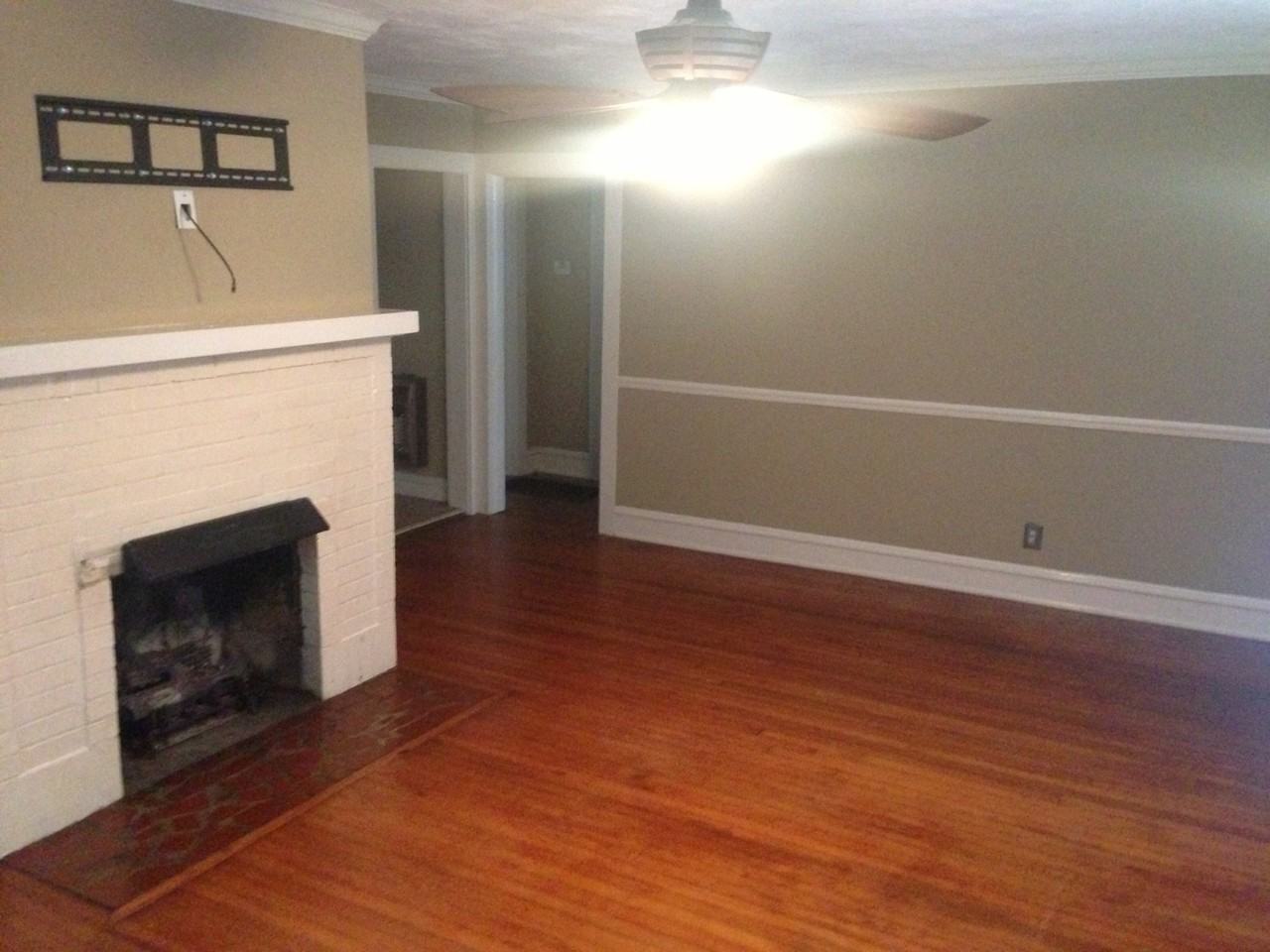 818 E 9th St - Photo 3 of 22