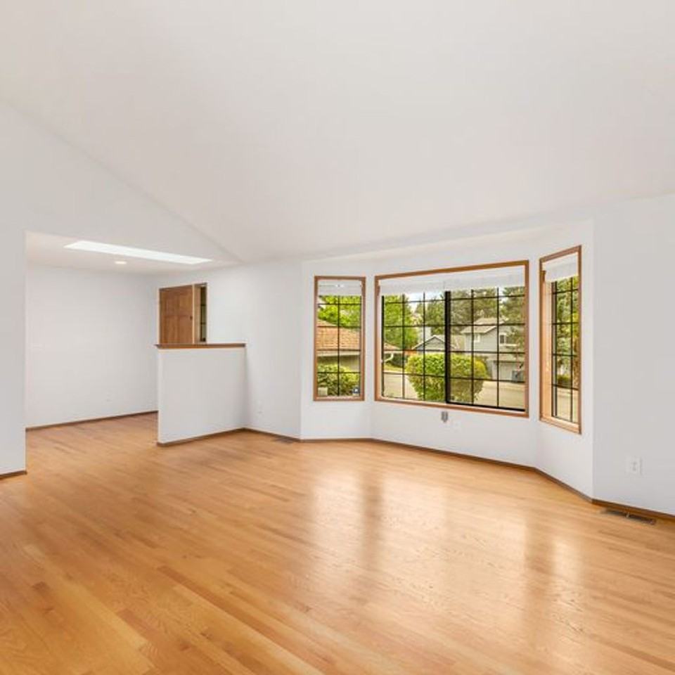 18111 Ne 109th St - Photo 3 of 24