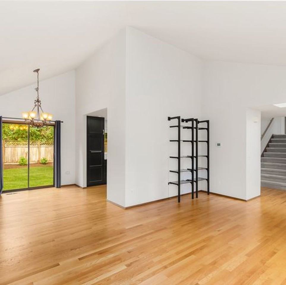 18111 Ne 109th St - Photo 5 of 24