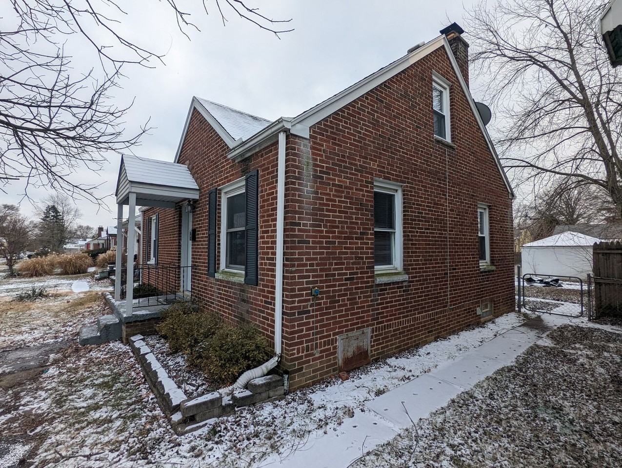 643 Butler Ave - Photo 2 of 25